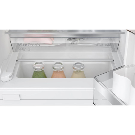 Bosch Serie 6 KUL22ADD0 frigo combine Sous comptoir 110 L Blanc